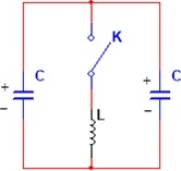 Схема содержит индуктивность, 2 емкости и ключ